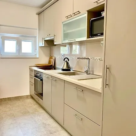Delic Apartment Razanac